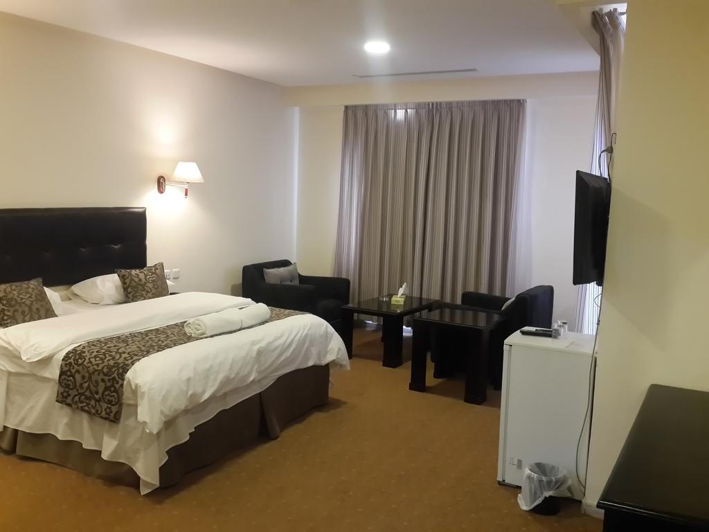 Jeddah Palace Hotel Amman Room photo